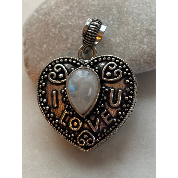 10359 925 Silver Moonstone Heart Pendant - Picture 2 of 7